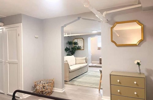 Lower Avenues Apartment | Cozy 1Bdrm Great Location Fast Wi-fi