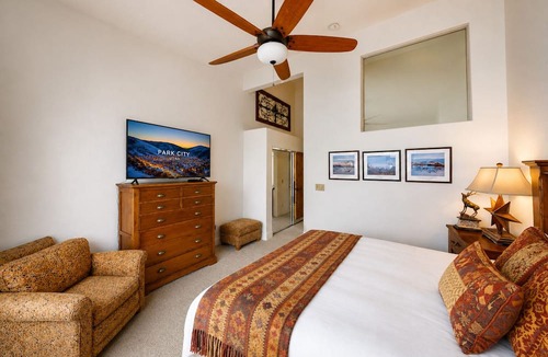 Kimball Junction Condo | 36 Newpark cozy creekside stay Canyons Village