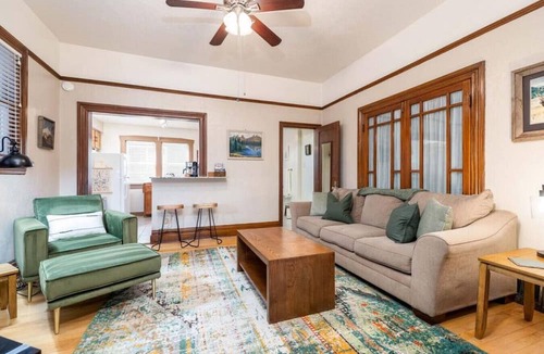 Lower Avenues Apartment | The Emerald Cabin - Historic Downtown Avenues Apt