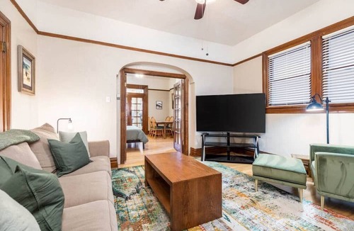Lower Avenues Apartment | The Emerald Cabin - Historic Downtown Avenues Apt