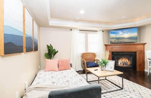 Lower Avenues Apartment | Charming 1Bdrm Extensive Cleaning Downtown SLC
