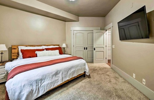 Sandy Condo | Family-Friendly Utah Vacation Rental Near Skiing!
