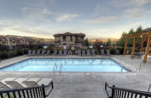 Bear Hollow Village Condo | 5569 Gold Medal Getaway Cozy Mountain Escape with Hot Tub