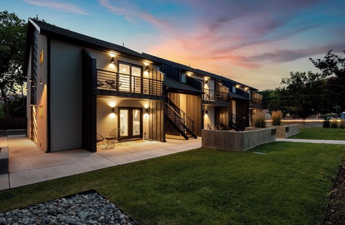 Moab Apartment | Modern Mesa