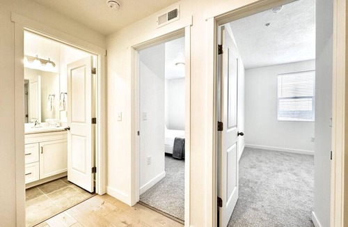 West Jordan Apartment | Top Floor Luxury Condo