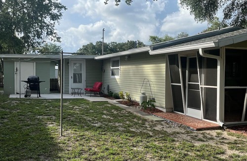 Inverness House | Cute, clean home on big private lot in Inverness FL.