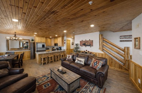 Park City Condo | 6A Timberwolf lodge cabin vibe cozy stay with hot tub