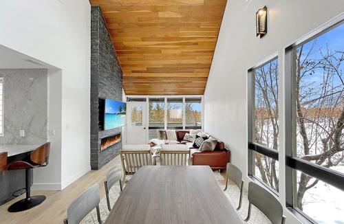 North Park City Condo | Luxury Abode w/Mountain & Golf Course Views Sleeps 11 Steps to Free Shuttle Perfect for Longer Stays