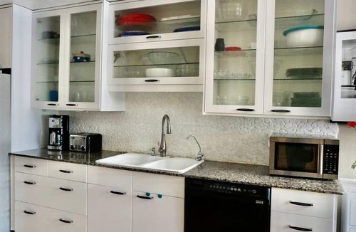 Capitol Hill Apartment | “STUNNING VIEWS!” Luxury 4 Bedroom, 2 Bathroom Vacation Duplex in Downtown Salt Lake Capitol Hill