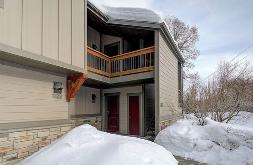 South Snyderville Basin Condo | Canyons View 06: Beautiful 2 Bedroom 2 bath vacation rental. Walk to the Cabriolet Lift