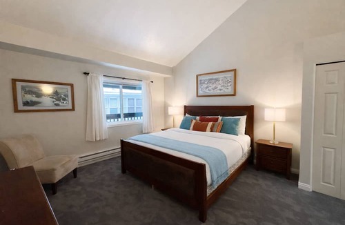 North Park City Condo | Snowblaze 310 Cozy Comfort in the Heart of Park City