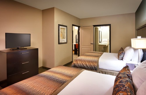 Midvale Condo | Access to a Heated Pool & Hot Tub! Free Breakfast Buffet. 1 Bedroom Suite.