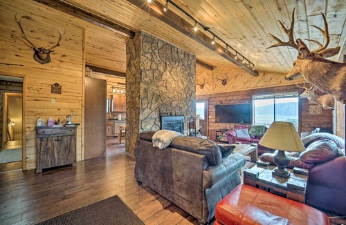 Mancos Cabin | Sprawling Mountain-View Cabin: 5 Mi to Mesa Verde