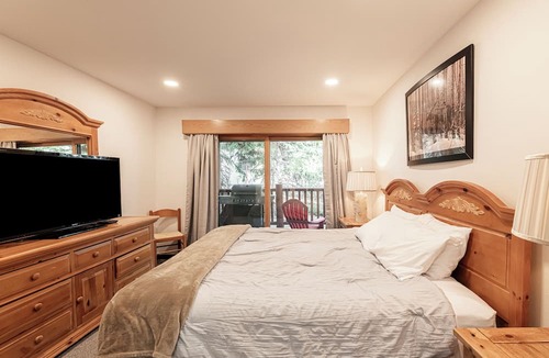 North Park City Condo | Heated Pool, Hot Tub & Fitness! Park City Snow Flower Condo