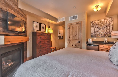 Park City Condo | Great Location & Luxury Amenities with Year-Round Recreation Access! Park City Silverado Lodge