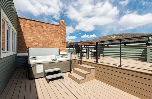 Downtown Park City Condo | Unbeatable Location - Walk to Everything! Deck, Hot Tub, BBQ at Park City Penthouse on Main