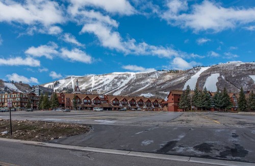 North Park City Condo | Enjoy Luxury Resort Amenities in the Heart of Old Town Park City! Snowblaze 202