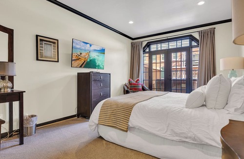 Downtown Park City Condo | Located directly on Main Street and 1/2 block from Town Lift! Recently updated and cozy as can be!