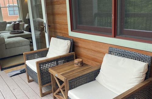 Lincoln House | Ski In-Out Luxury Loon Townhouse, Pool & Spa Access, Sleeps 12, 2 levels!
