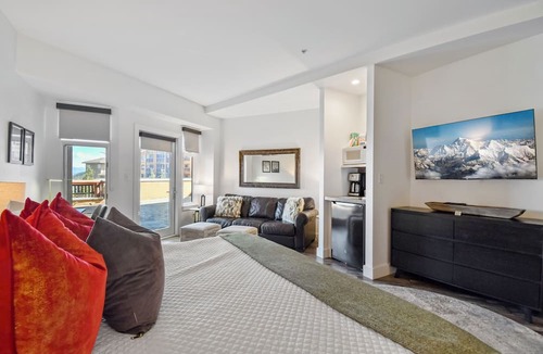 Park City Condo | Updated Sundial unit in Canyons Village, balcony, outdoor swimming pool and hot tubs, walk to hiking