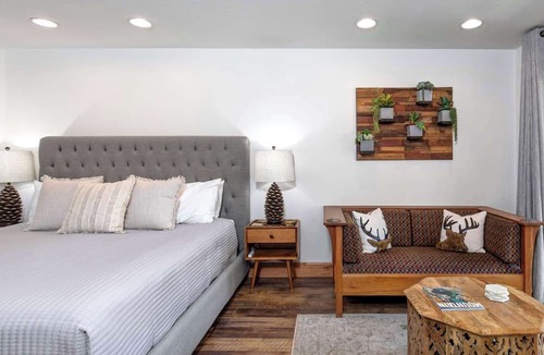 Downtown Park City Hotel | Treasure Mountain Inn - Junior Suite #42 - Cleaning fees included!