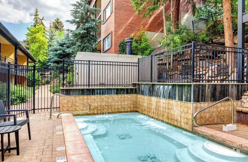 Downtown Park City Hotel | Treasure Mountain Inn - Junior Suite #40 - Cleaning fees included!