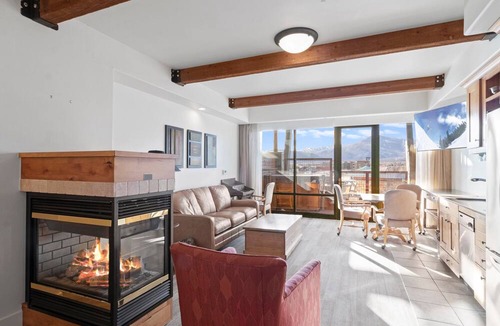 Kimball Junction Condo | Newpark 402 | Private Hot Tub | Kitchenette | Olympic Park & Mountain Views | Balcony | Top Floor