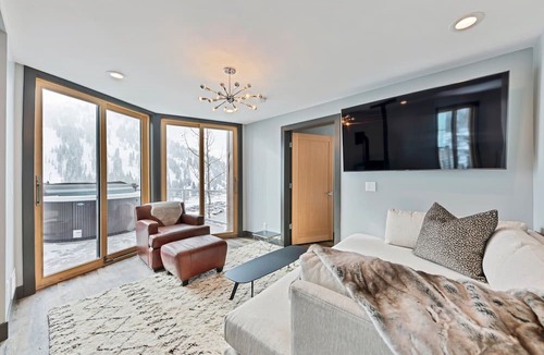 Salt Lake Mountain Resorts Condo | Enjoy pure luxury in Alta in this Contemporary Condominium with Hot Tub