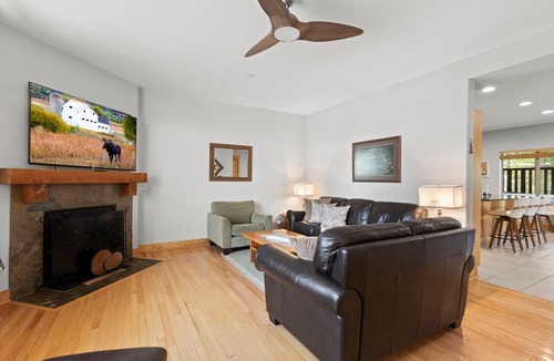 Bear Hollow Village House | Moose Mgmt at Bear Hollow 5545: Pvt Hot Tub, BBQ, Clubhouse, Parking