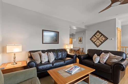 Bear Hollow Village House | Moose Mgmt at Bear Hollow 5545: Pvt Hot Tub, BBQ, Clubhouse, Parking