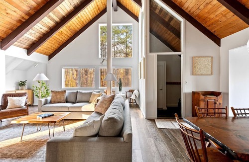 Jamaica Cabin | Cozy A-Frame Cabin with Hot Tub & Sauna near Stratton Mountain, Vermont