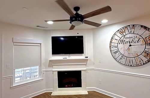 Canyon Lake Condo | Relaxing 2-Bedroom Condo with AC, WiFi in Scenic Canyon Lake