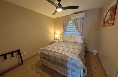 Page House | Charming 3-bedroom house with WiFi and AC on the South Shores of Lake Powell