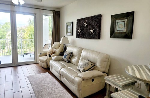 Baytowne Wharf Condo | 1BR w Private Balcony🌴 Free Beach Tram, Lagoon Pool, Full Kitchen, Washer&Dryer