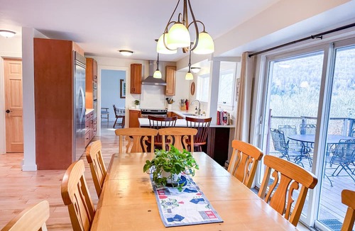 Waitsfield House | Gorgeous Mountain Home Near Mad River Glen