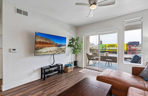 Downtown Salt Lake City Apartment | Beautiful, Opulent Central City 1BD1BA- Amenities!