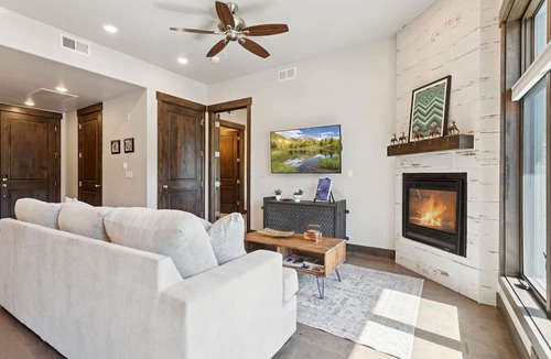 Park City Condo | Modern Mountain Escape at Blackstone Walk to PCMR!