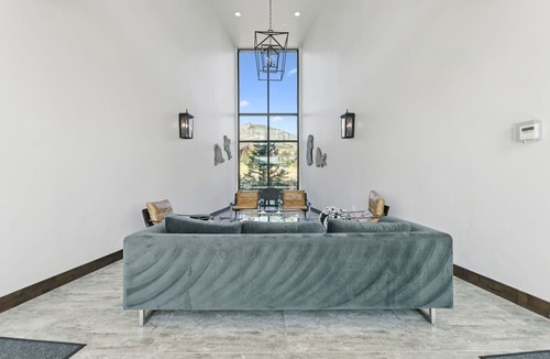 Park City Condo | Modern Mountain Escape at Blackstone Walk to PCMR!