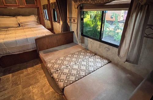 York House | NEW! Cozy RV with WiFi and AC in beautiful Bellingham