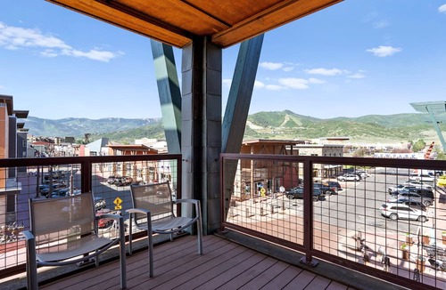 Kimball Junction Condo | Newpark 314-A | Private Hot Tub | Kitchenette | Mtn & Preserve View | Fireplace | Pool & Hot Tub