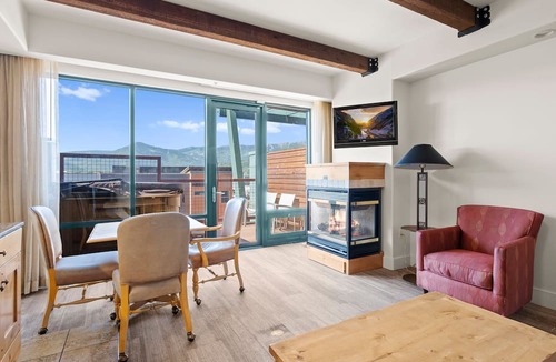 Kimball Junction Condo | Newpark 416 | Private Hot Tub | Kitchenette | Mountain & Preserve Views | Fireplace | Top Floor
