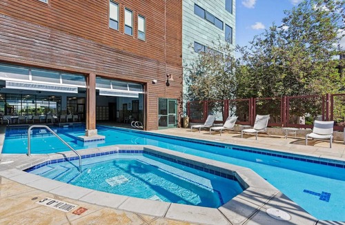 Kimball Junction Condo | Newpark 214 | Private Hot Tub | Kitchenette | Fireplace | Washer/Dryer | Balcony | Pool & Hot Tub
