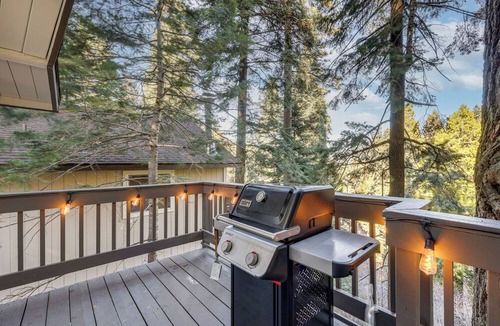 Arrowhead Villas Cabin | Modern Lake Arrowhead Retreat: 3 Mi to Village