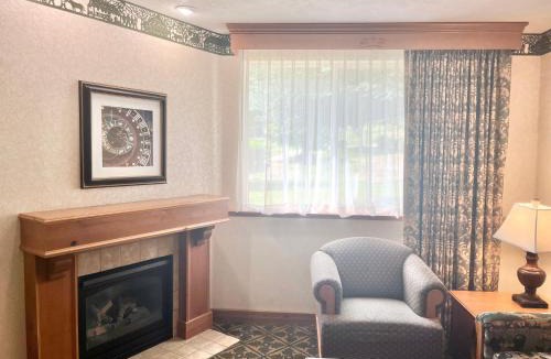 Zermatt Hotel | 2Q Suite in Midway Near Park City & Pool -123