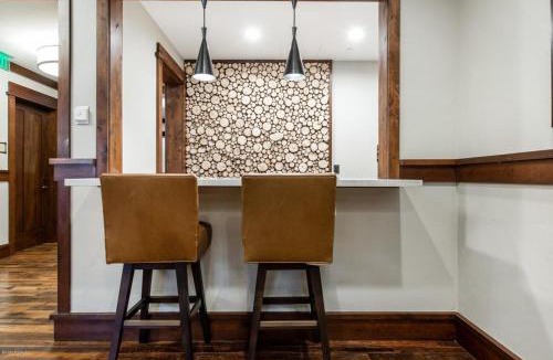 Empire Pass House | Arrowleaf Lodge - 3 Bed Condo #302