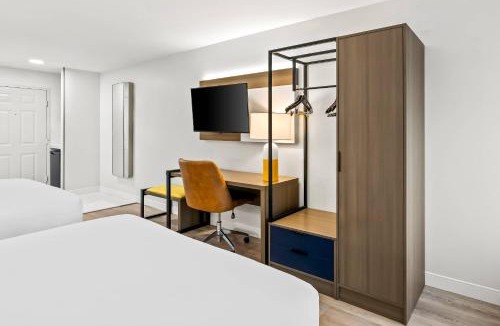 South Salt Lake Hotel | Comfort Inn & Suites Salt Lake City I-80 I-15 Downtown