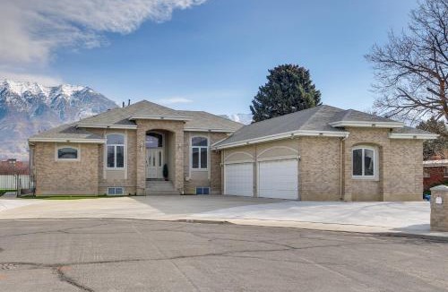 Orem South House | Game Room & Playground! Huge Family Home in Orem
