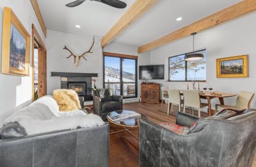 Steamboat Springs House | Club-B211 Fully Renovated, Panoramic Ski Views, Ski In Ski Out