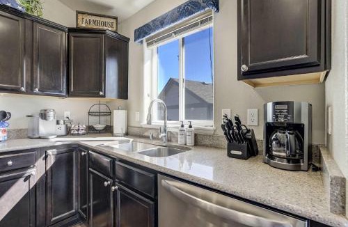 Monument House | Rangeview Pass Pet Friendly with Epic Peak Views