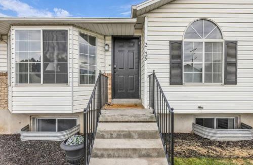 Lehi House | Lehi High Luxe Views and Sky
